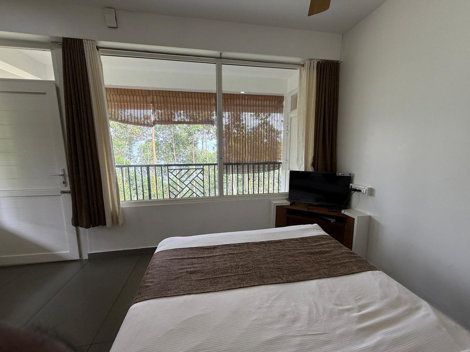 Hotel Honey Rock Kanthalloor Esterno foto