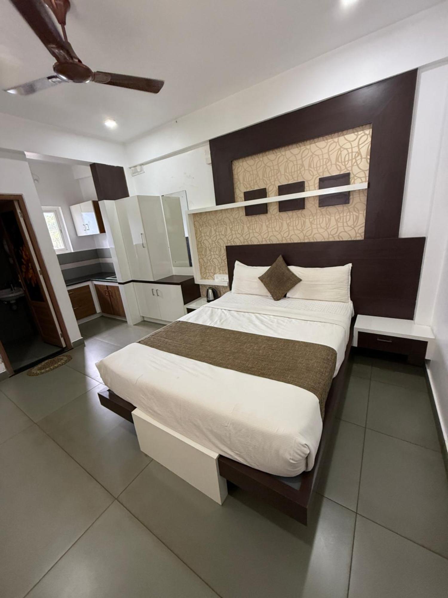 Hotel Honey Rock Kanthalloor Esterno foto